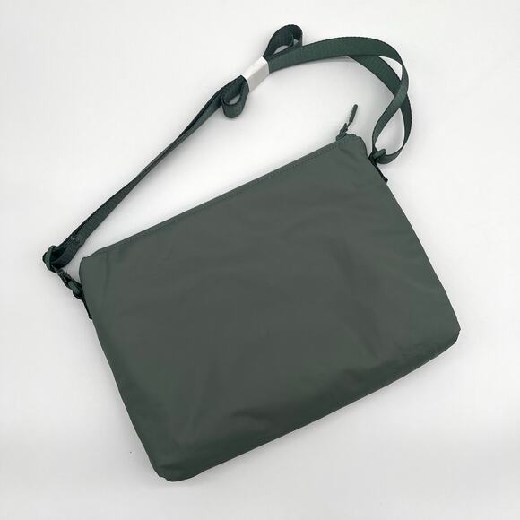 LULULEMON NWOT GIFT SET Green Nylon Crossbody Bag, Diaper Pad, and Shopping Bag - Picture 8 of 10